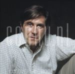 06-06-1980 Brian Ferry at the Hilton Hotel, Rotterdam The Netherlands.

[keywords]Posed, Headshot, Eyecontact, Singer[/keywords]